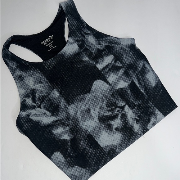 Girls Old Navy Black and Gray Kids Matching Activewear - Picture 4 of 10